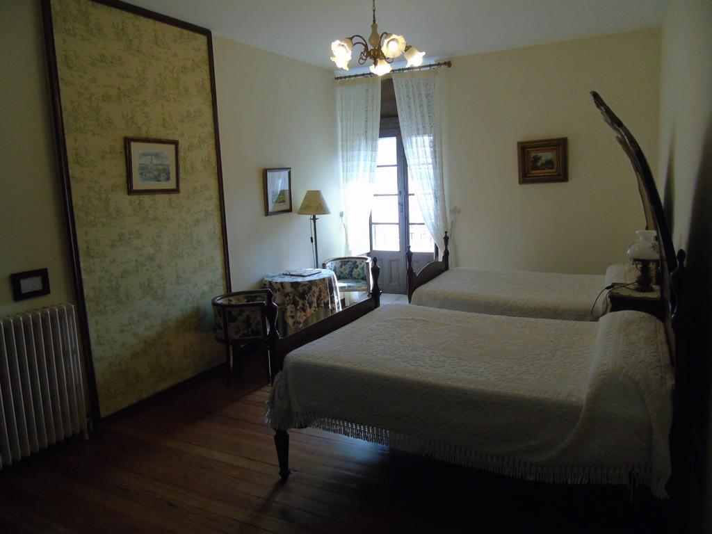 Casa Grande De Trives Bed & Breakfast Puebla de Trives Bilik gambar
