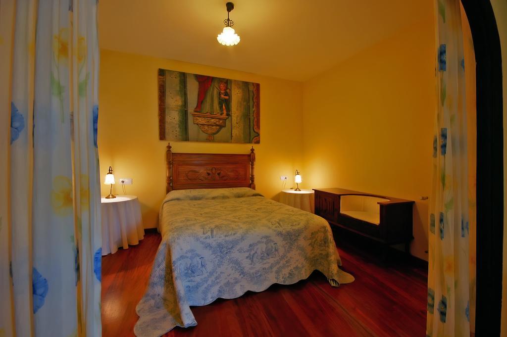 Casa Grande De Trives Bed & Breakfast Puebla de Trives Bilik gambar